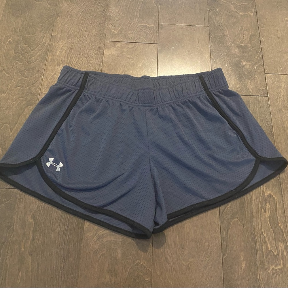 Gray under armour athletic shorts